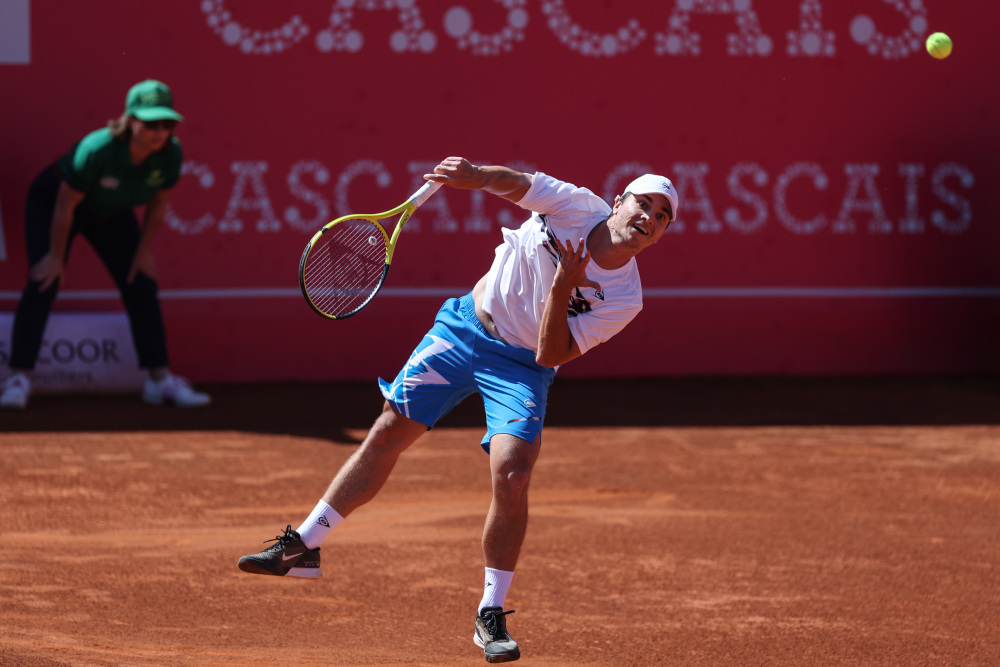  凯茨曼诺维奇发球上网组合拳见成效